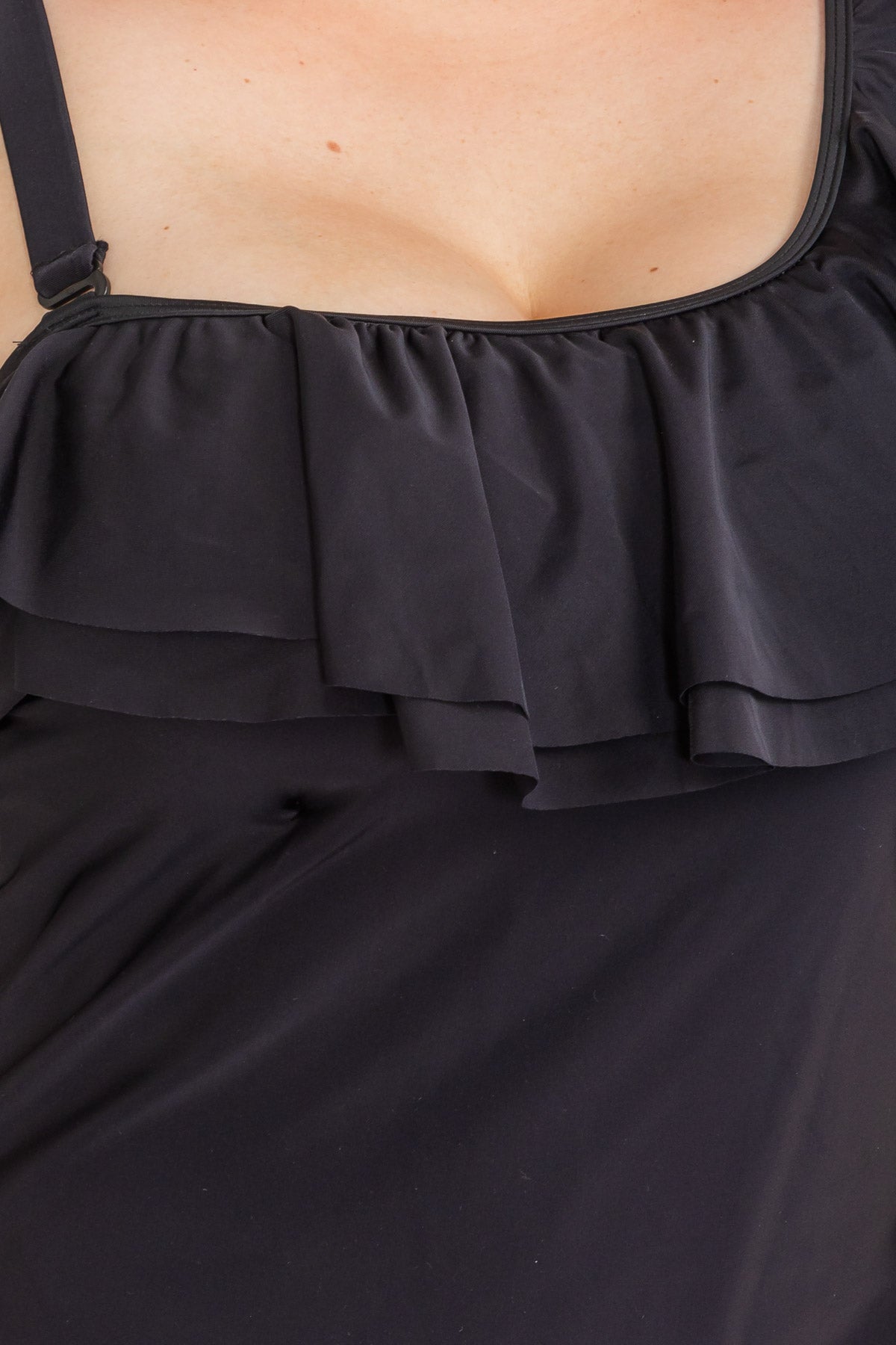 P228395 Plus Size Black Ruffled One-Shoulder Swimsuit